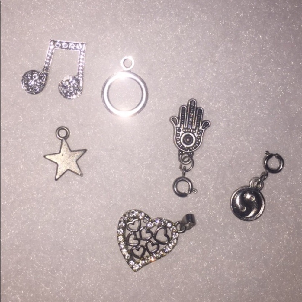 accessories for necklaces !